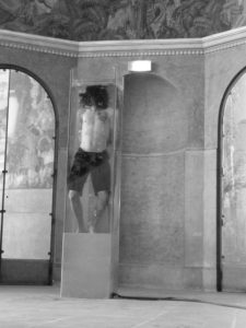 simulation d’électrocution dans colonne tournage d'un clip pur le groupe de rock métal DAGOBA,black smokers, http://www.dailymotion.com/video/xejf6v_dagoba-black-smokers-clip_music, BORDEAUX